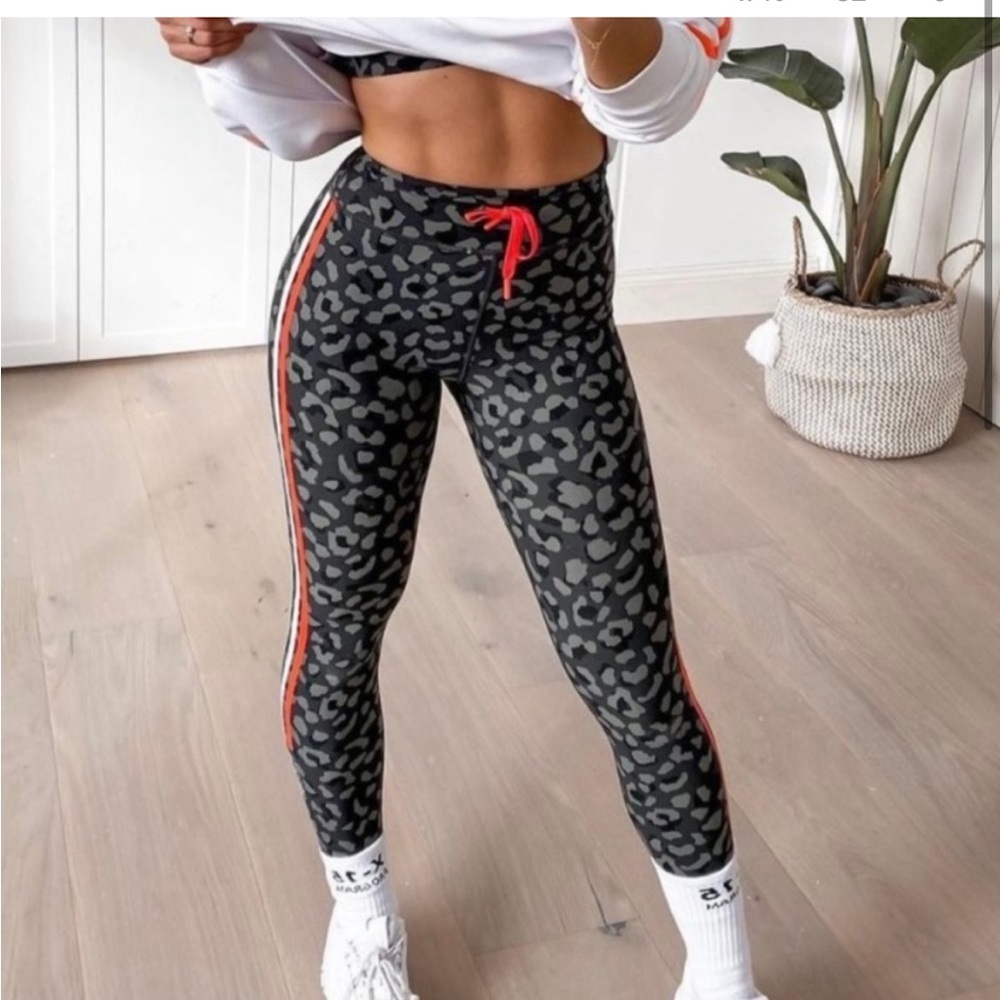 White Fox x Sarah’s Day Racer Leggings